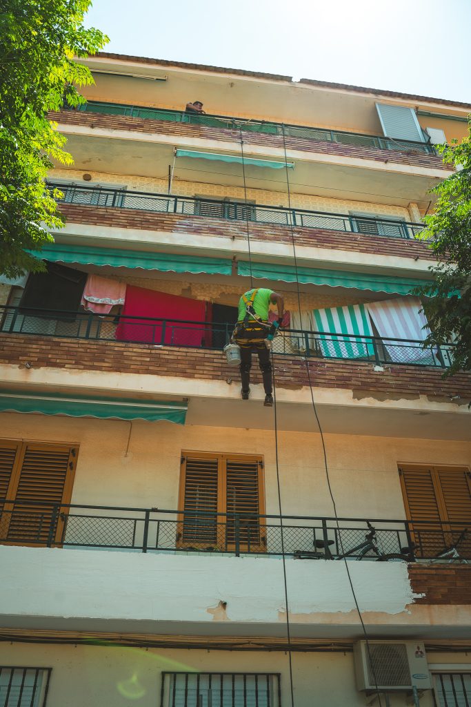 Trabajos de rehabilitación de un edificio